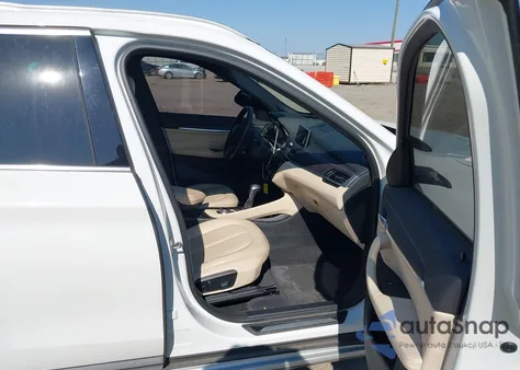 2017 BMW X1 xDrive28I z USA, uszkodzony, nr VIN WBXHT3Z37H4A55824